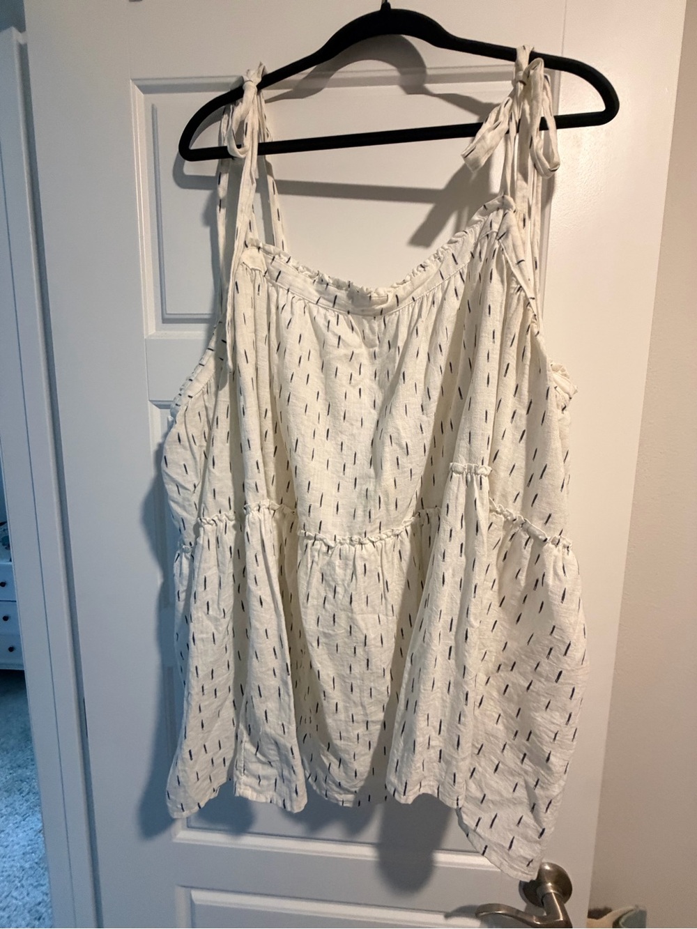 Universal Thread Cream Tie-Shoulder Tiered Tank with Navy Stitching